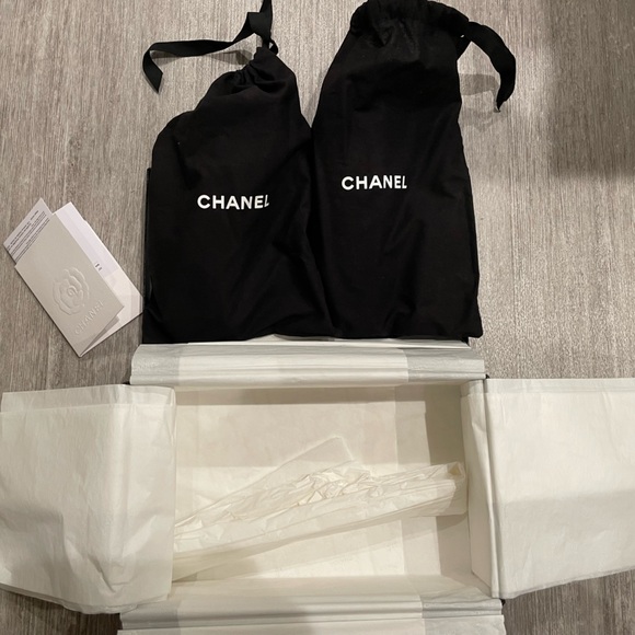 Chanel Classic Ballet Flat - Size 35.5 - Picture 8 of 10